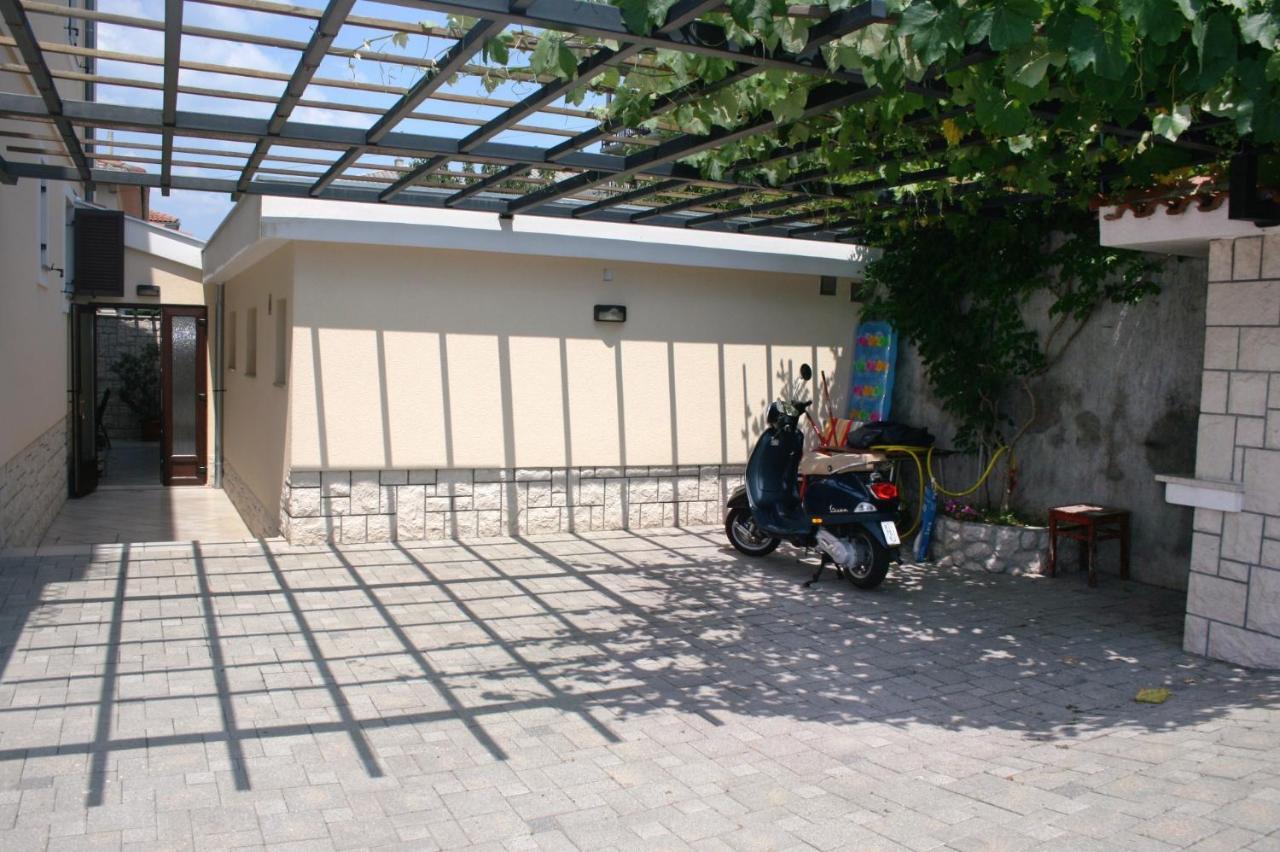 Apartments with a parking space Novi Vinodolski - 5593 Zewnętrze zdjęcie