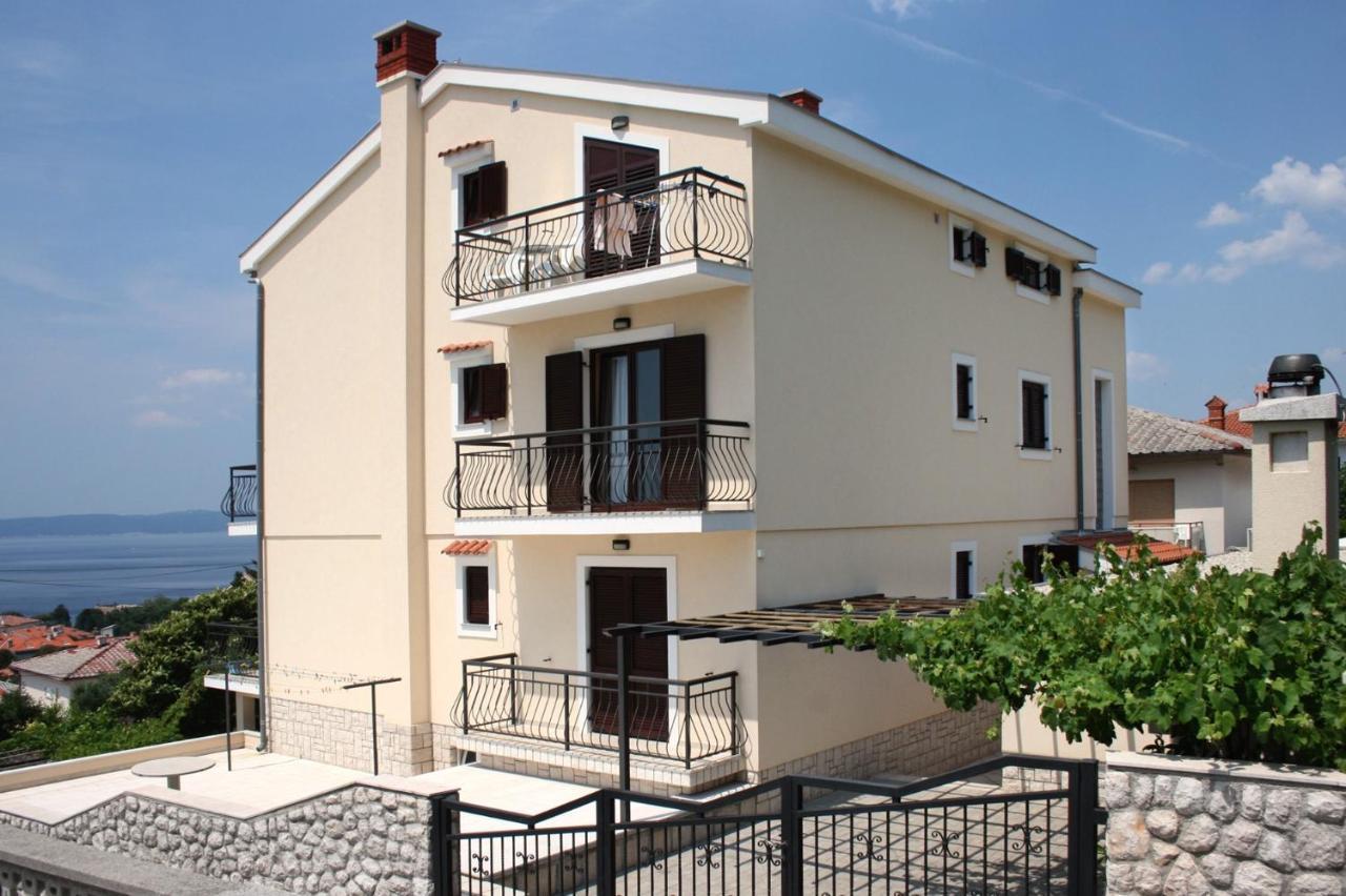 Apartments with a parking space Novi Vinodolski - 5593 Zewnętrze zdjęcie