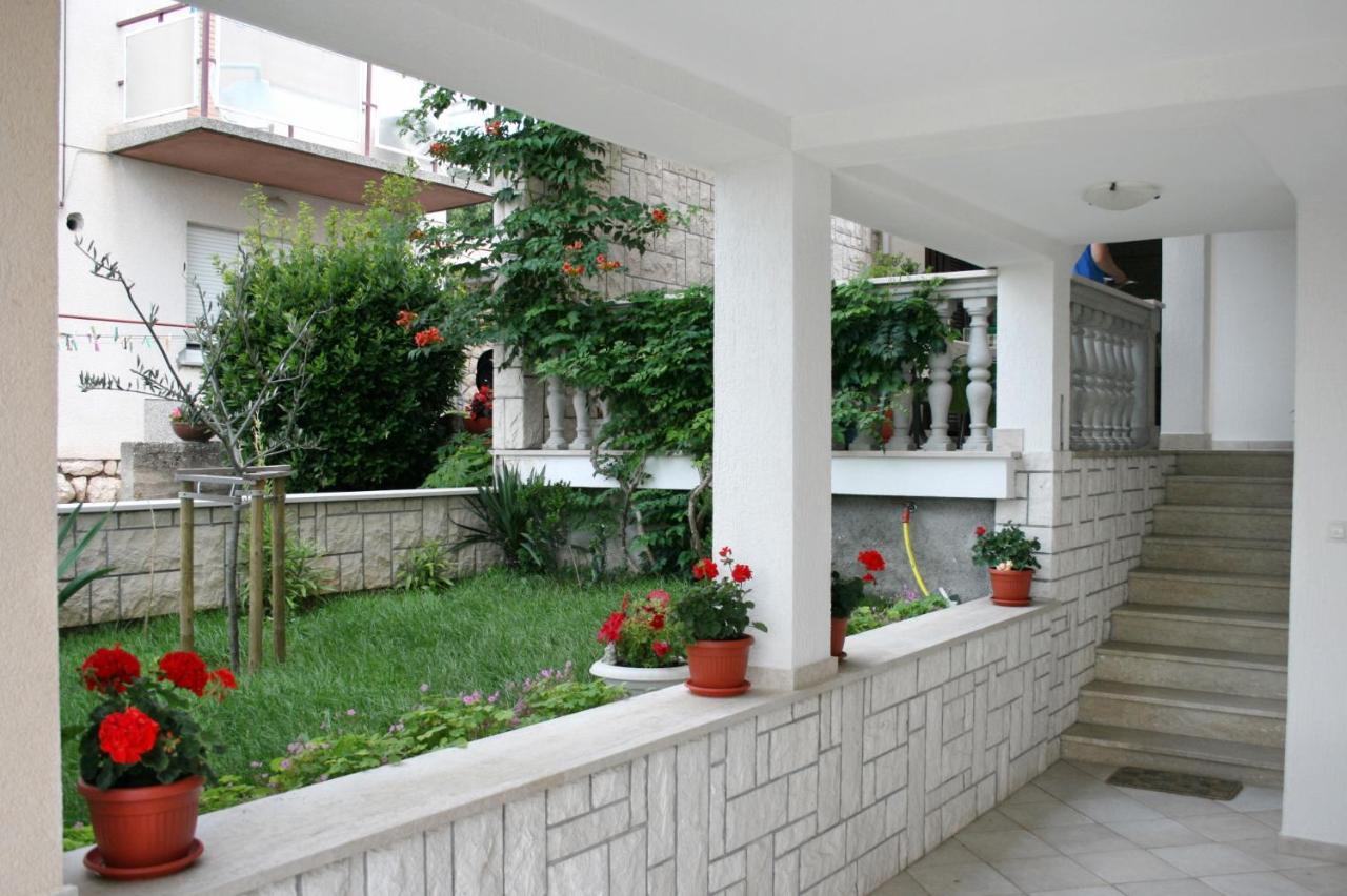 Apartments with a parking space Novi Vinodolski - 5593 Zewnętrze zdjęcie