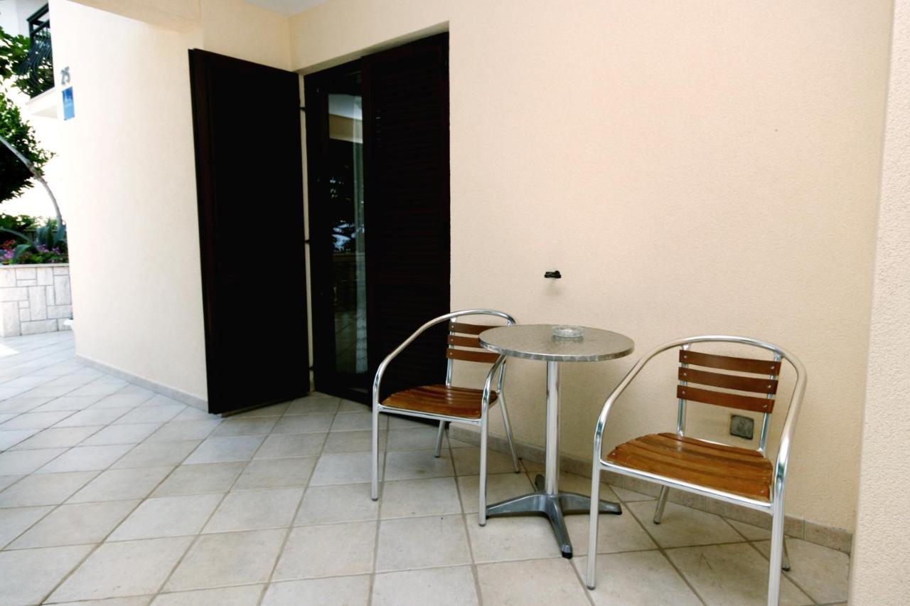 Apartments with a parking space Novi Vinodolski - 5593 Zewnętrze zdjęcie